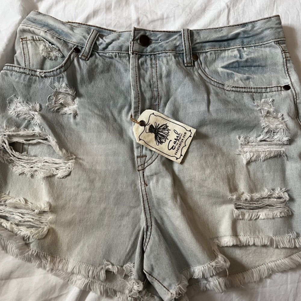 Distressed jean Shorts